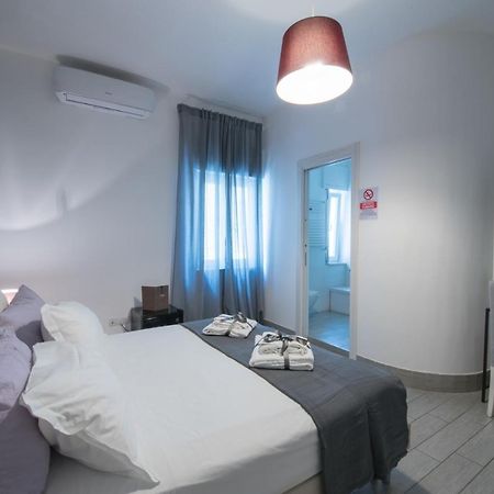 B&B Brothers Suite Vomero เนเปิลส์ ภายนอก รูปภาพ