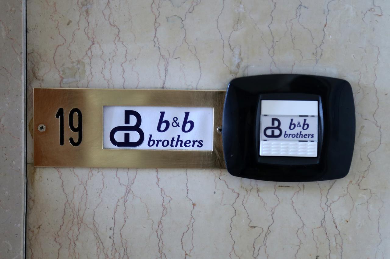 B&B Brothers Suite Vomero เนเปิลส์ ภายนอก รูปภาพ
